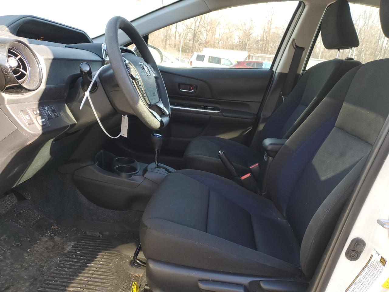 2018 Toyota Prius - Image 7