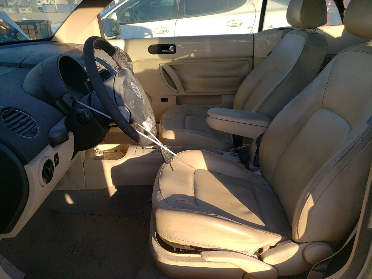 2007 Volkswagen Beetle - Image 7