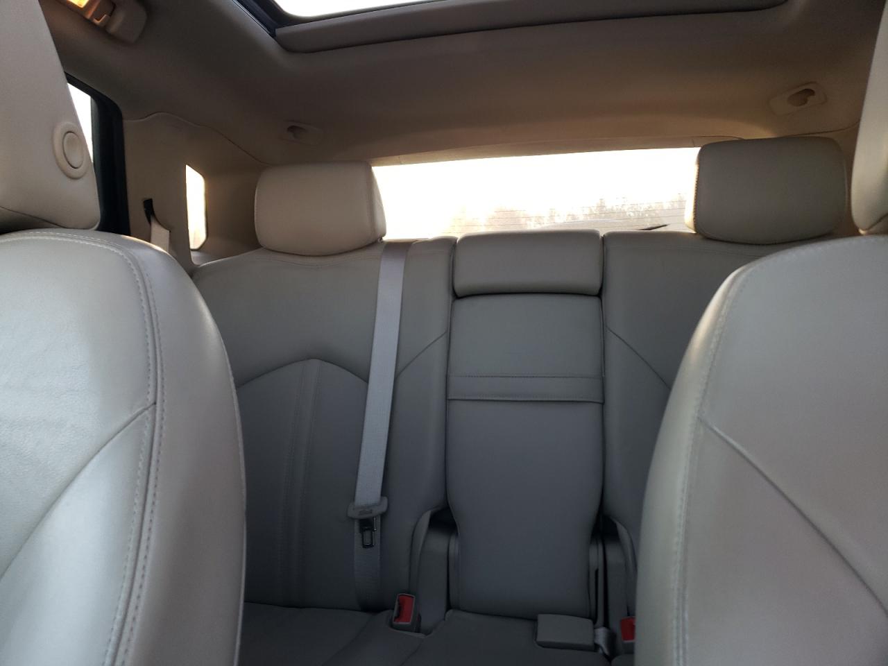 2010 Cadillac SRX - Image 10