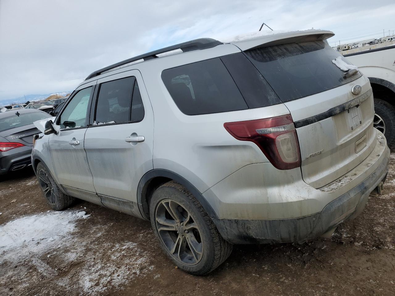 2015 Ford Explorer - Image 2