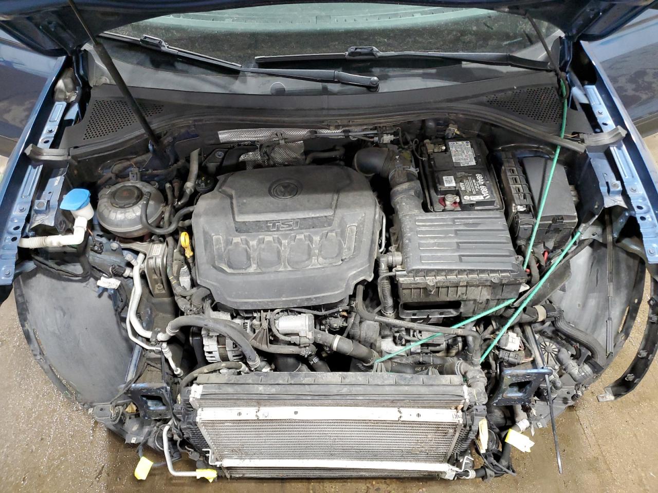 2018 Volkswagen Tiguan - Image 14