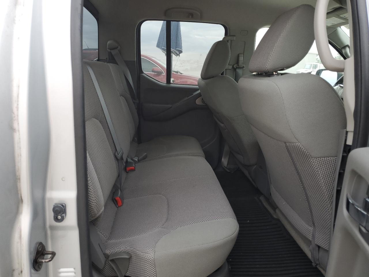 2015 Nissan Navara (Frontier) - Image 10
