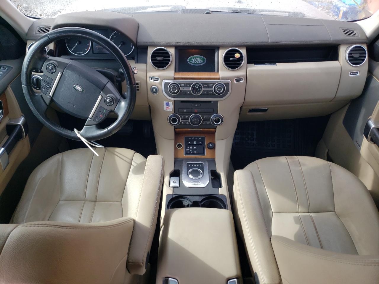2016 Land Rover LR4 - Image 8