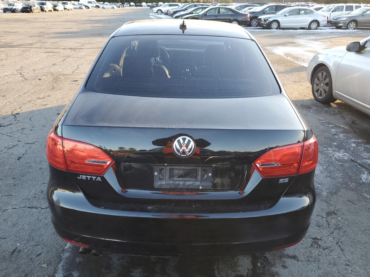 2014 Volkswagen Jetta - Image 6