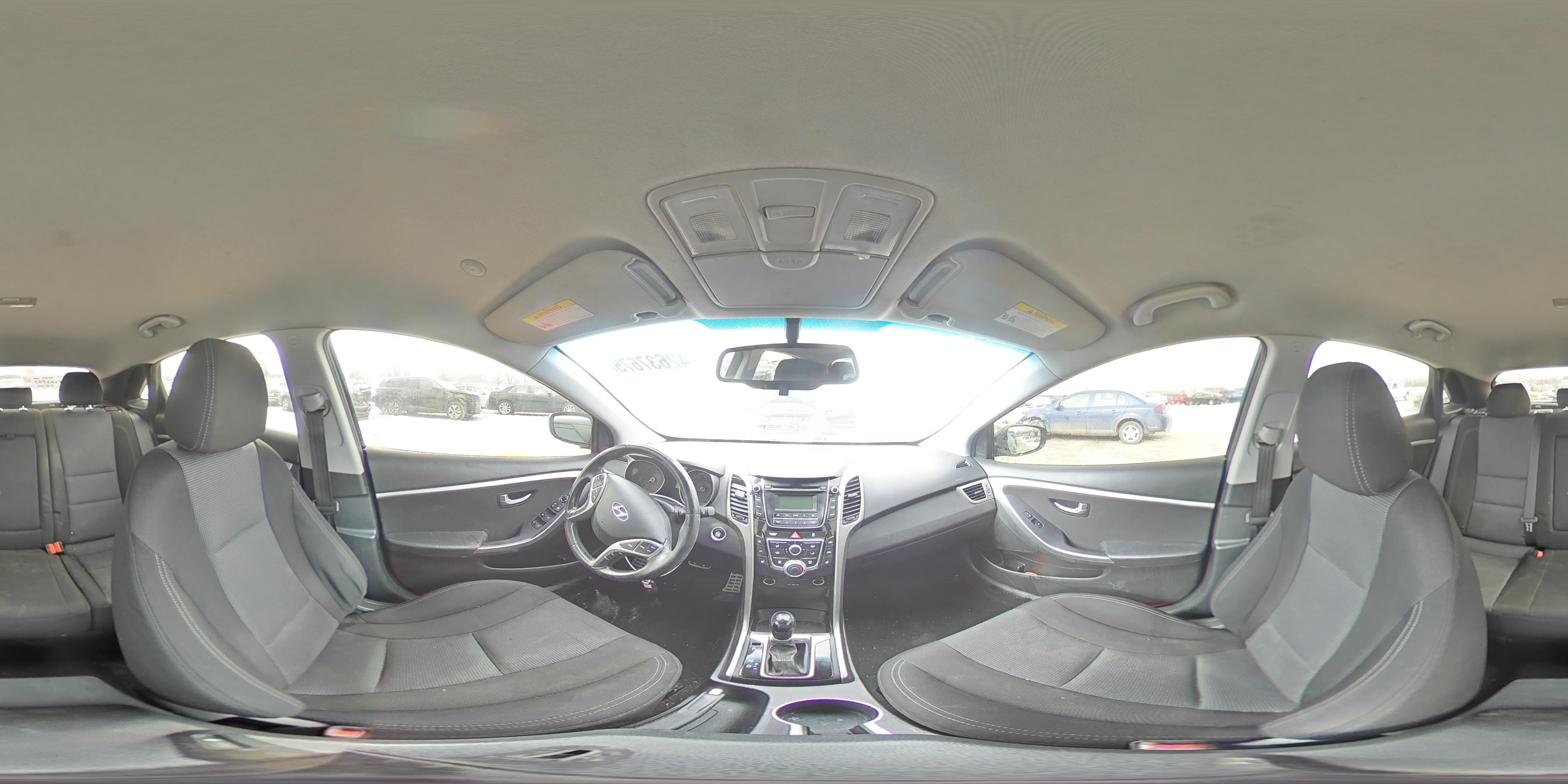 2013 Hyundai Elantra - Image 12