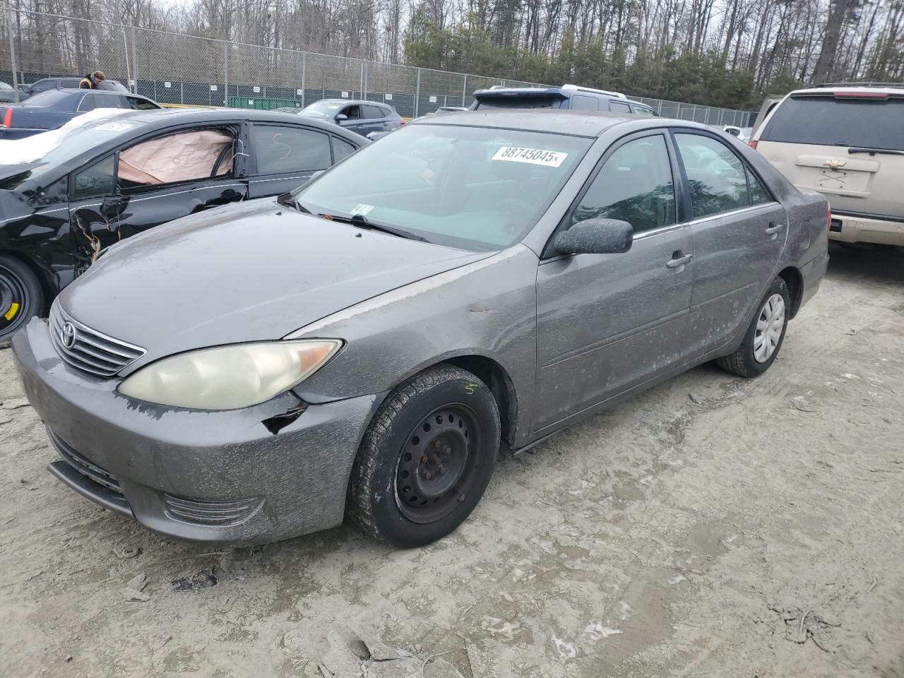 2005 Toyota Camry Le de vânzare în Waldorf, MD - Front End