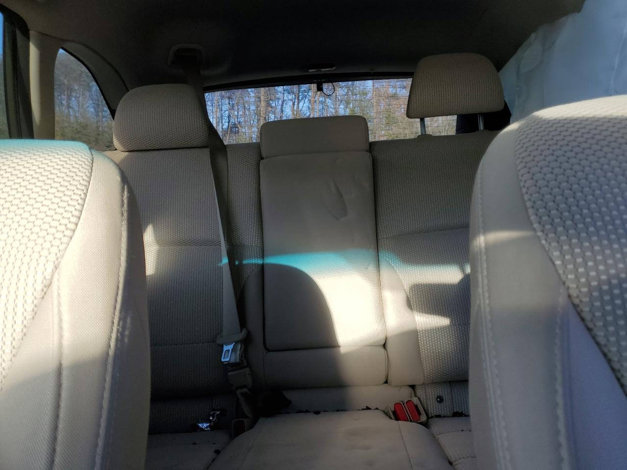 2015 Subaru Outback - Image 10