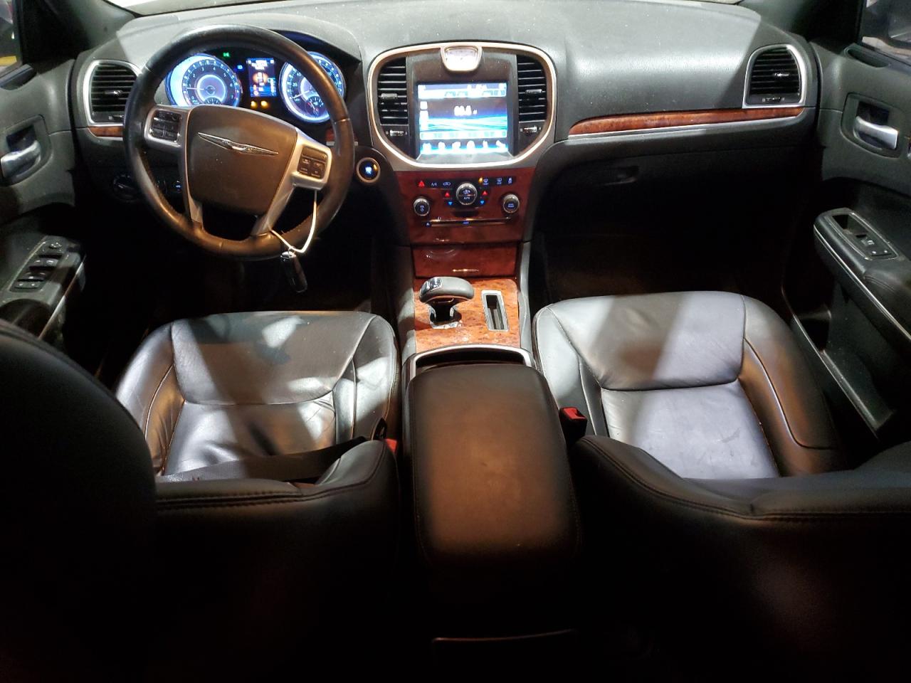 2014 Chrysler 300 - Image 8