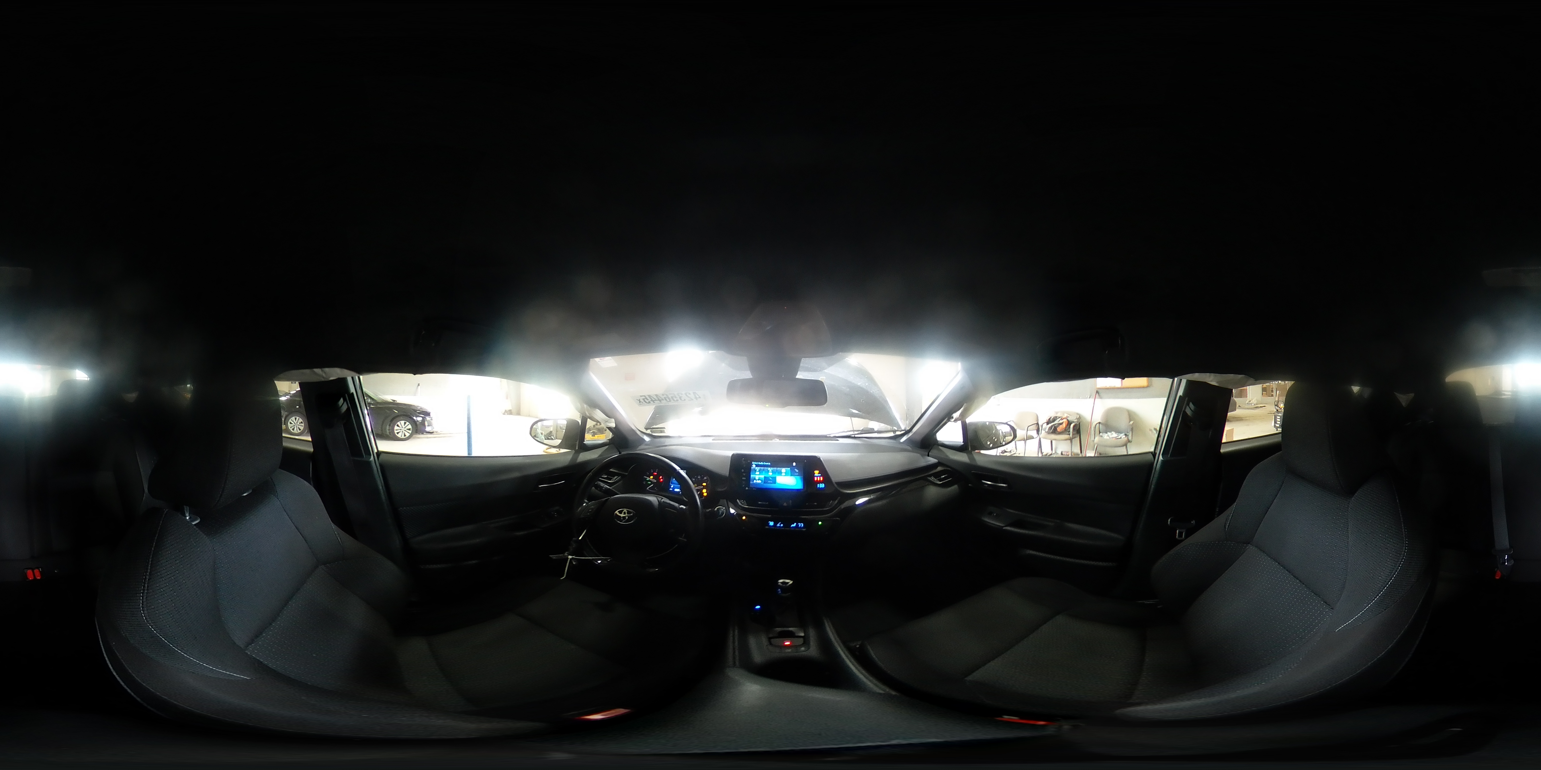 2018 Toyota C-HR - Image 14