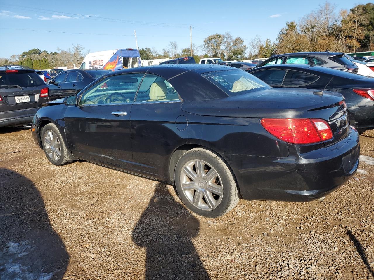 2010 Chrysler Sebring - Image 2