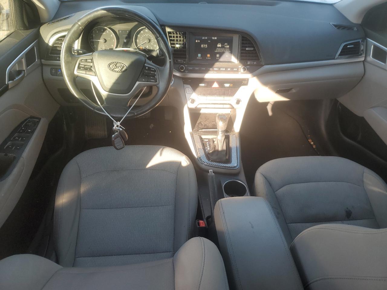 2017 Hyundai Elantra - Image 8