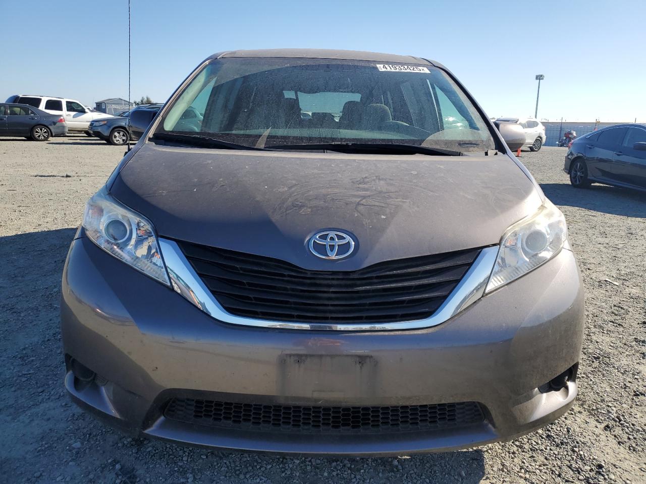 2012 Toyota Sienna - Image 5