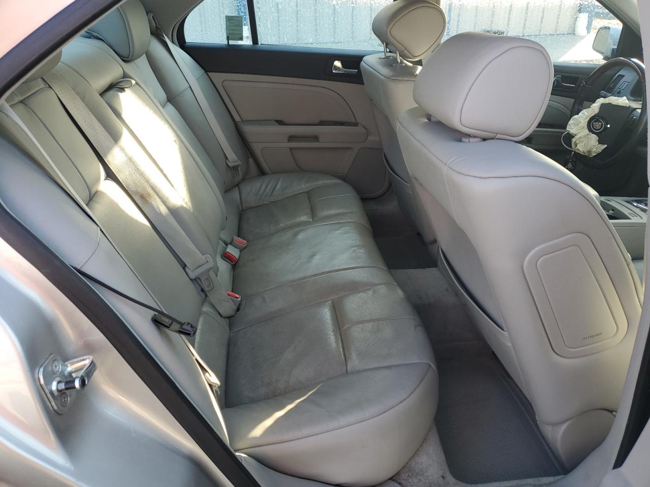 2007 Cadillac STS - Image 10