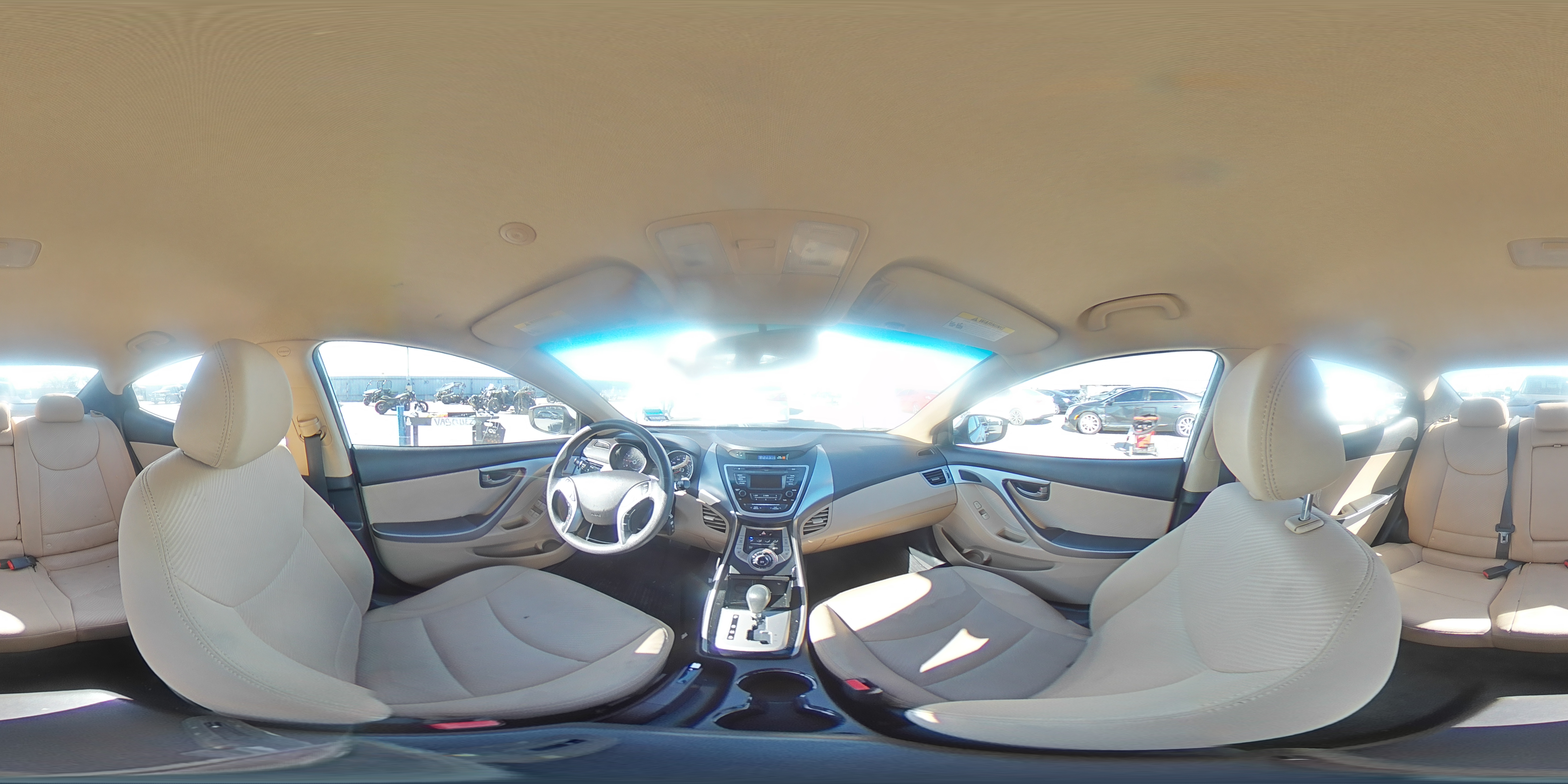 2013 Hyundai Elantra - Image 13