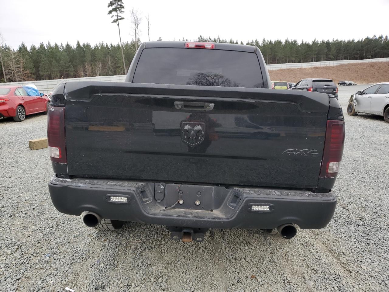 2015 RAM 1500 - Image 6