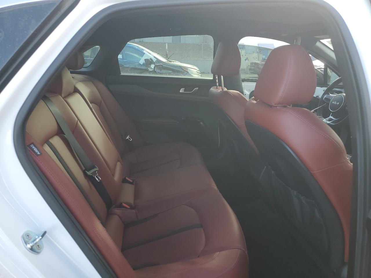 2021 Kia K5 - Image 11
