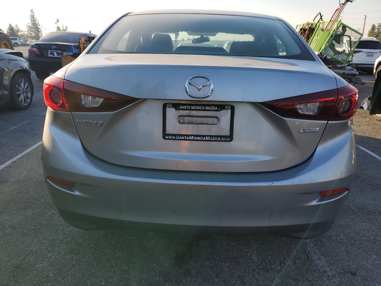 2015 Mazda 3 - Image 6