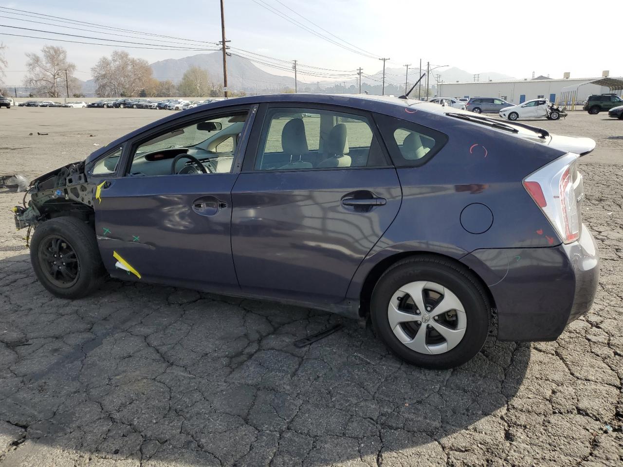 2013 Toyota Prius - Image 2