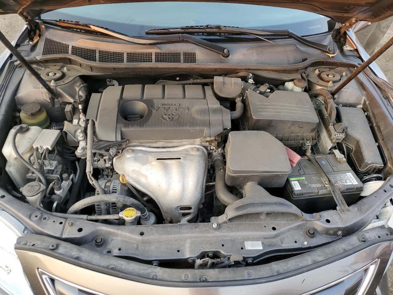 2011 Toyota Camry - Image 11