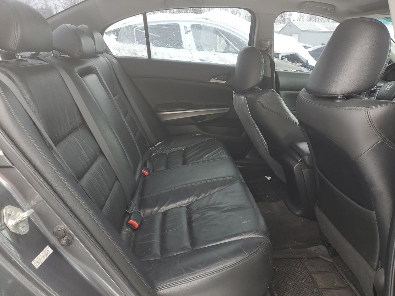2010 Honda Accord - Image 10