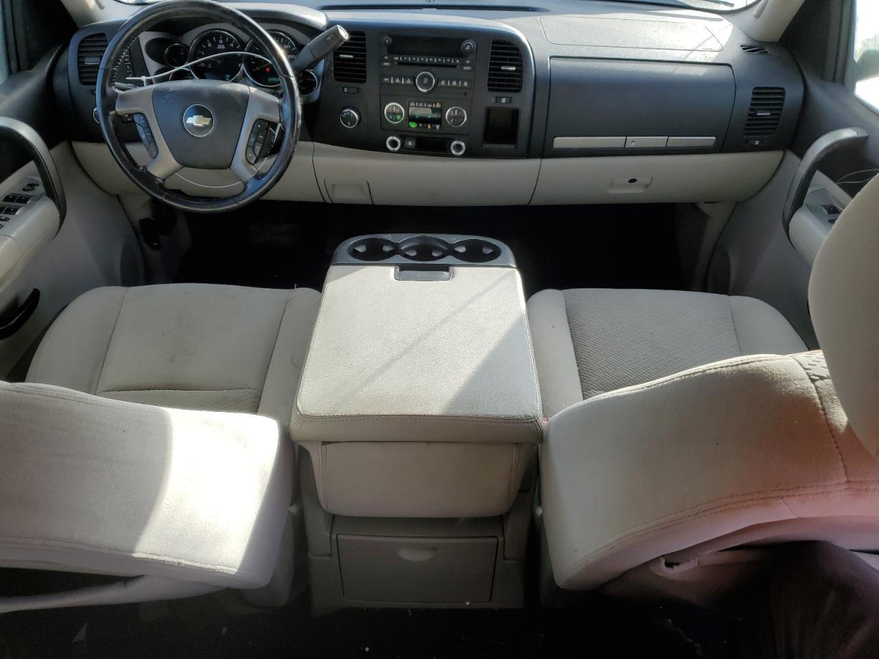 2007 Chevrolet Silverado - Image 8