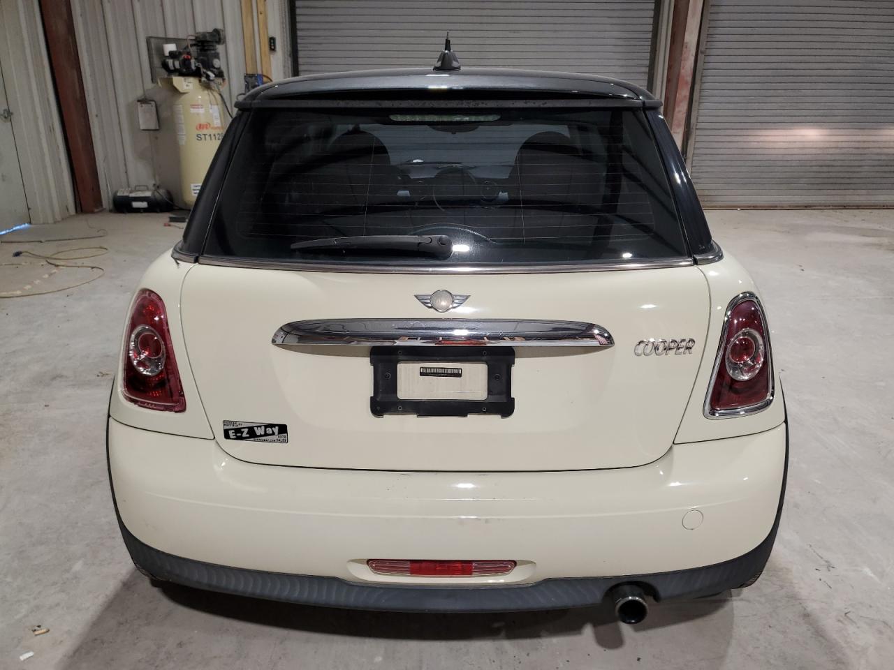 2011 MINI Cooper - Image 6