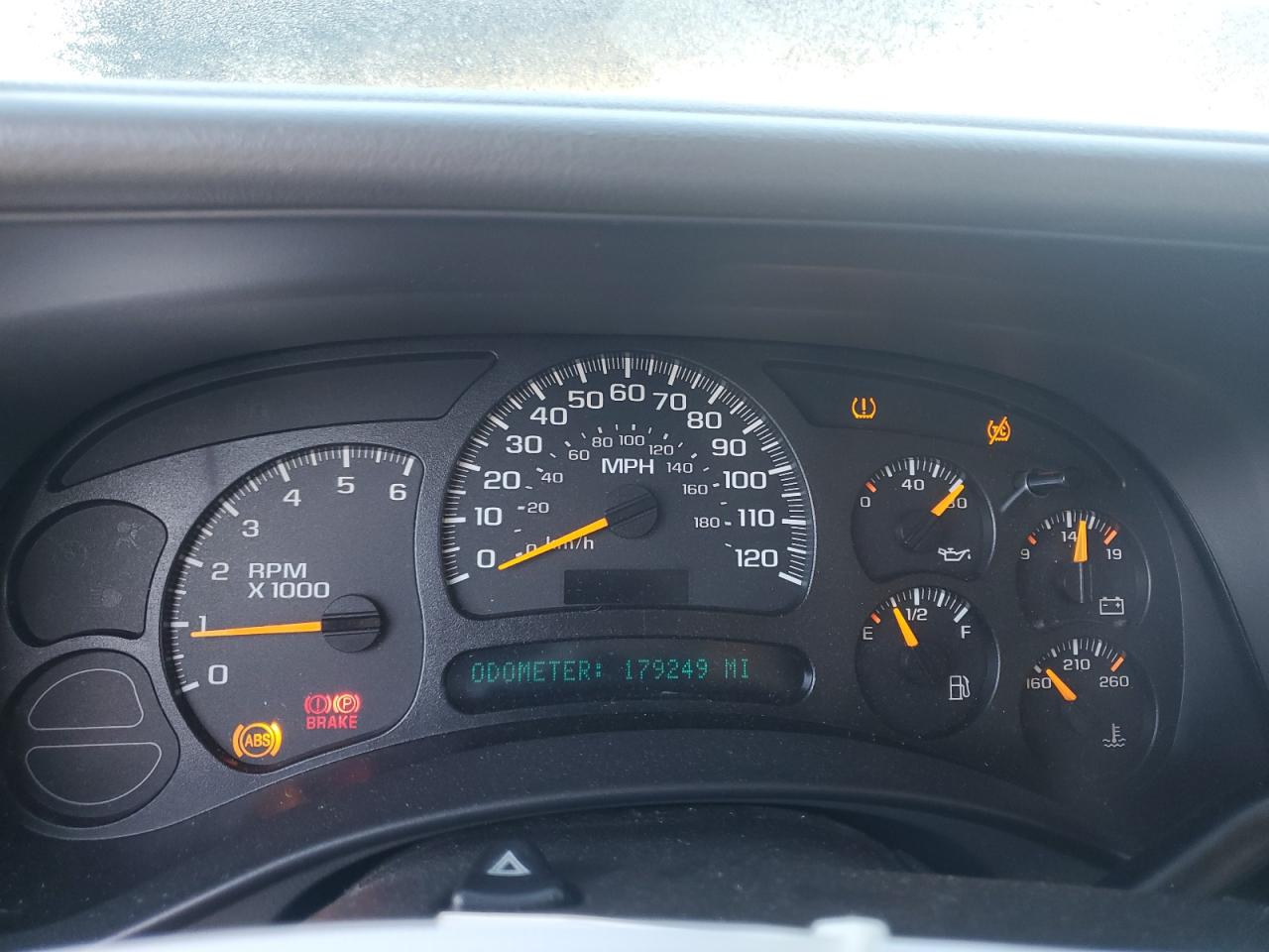 2005 Chevrolet Tahoe - Image 9