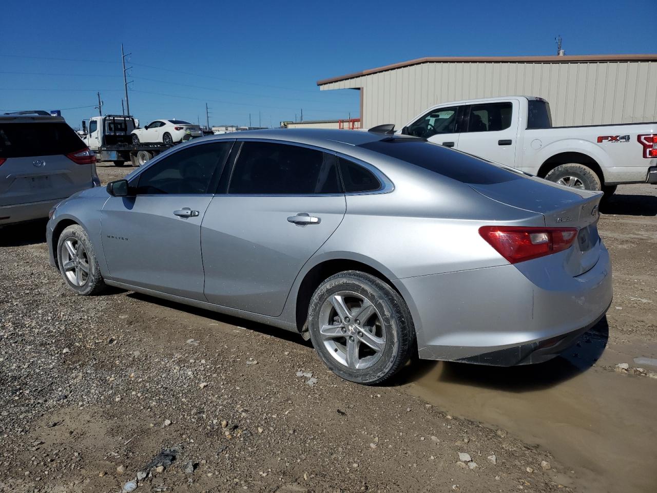 2019 Chevrolet Malibu - Image 2