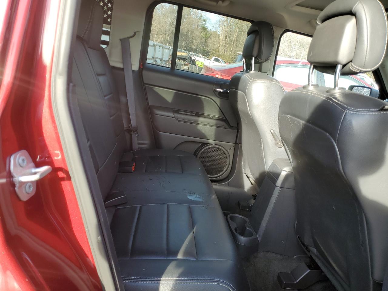 2016 Jeep Liberty (Patriot) - Image 11