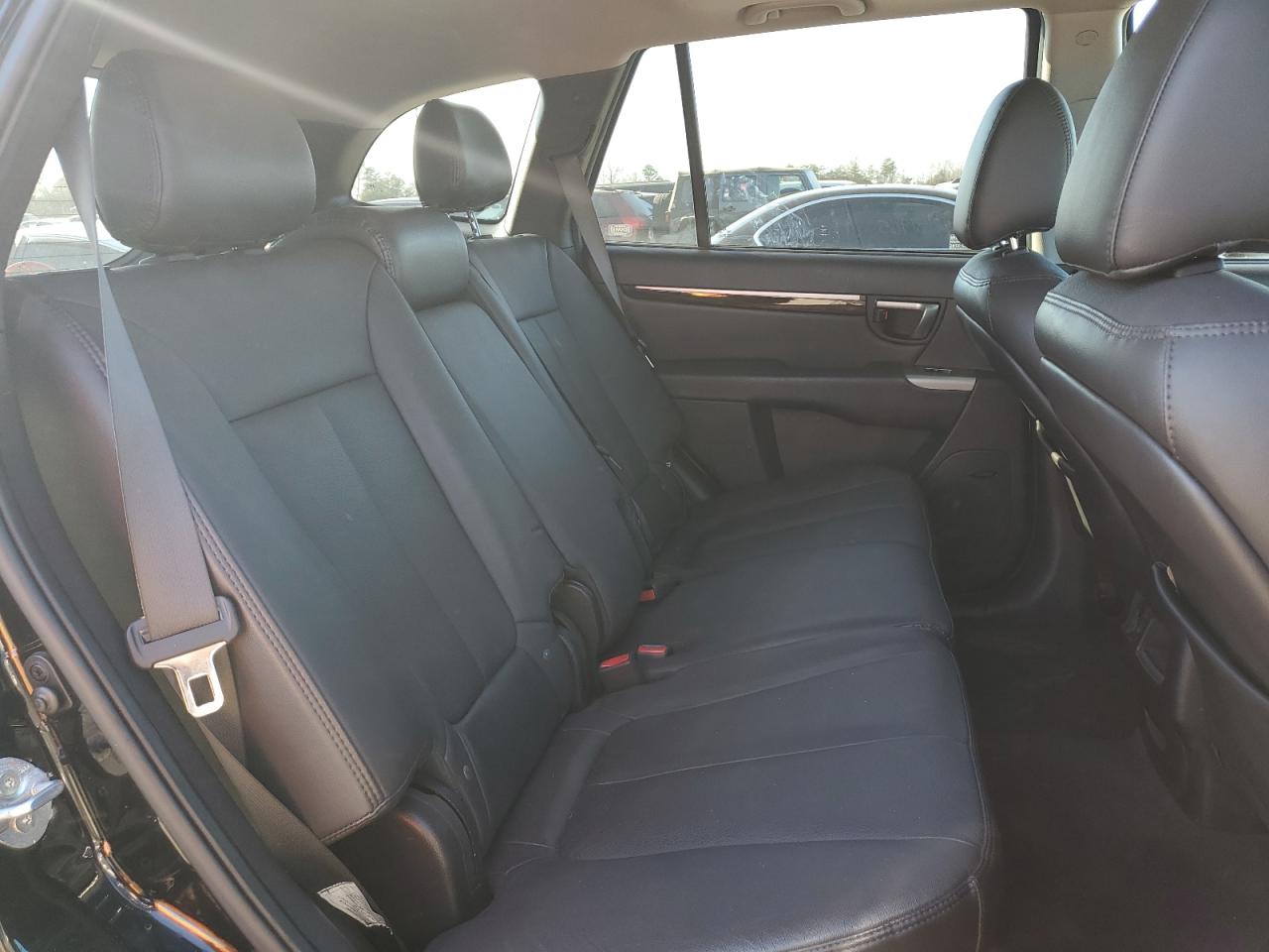 2011 Hyundai Santa Fe - Image 11