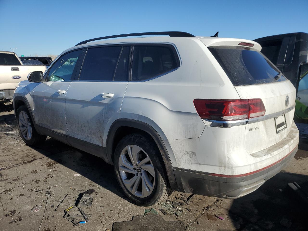 2021 Volkswagen Atlas - Image 2