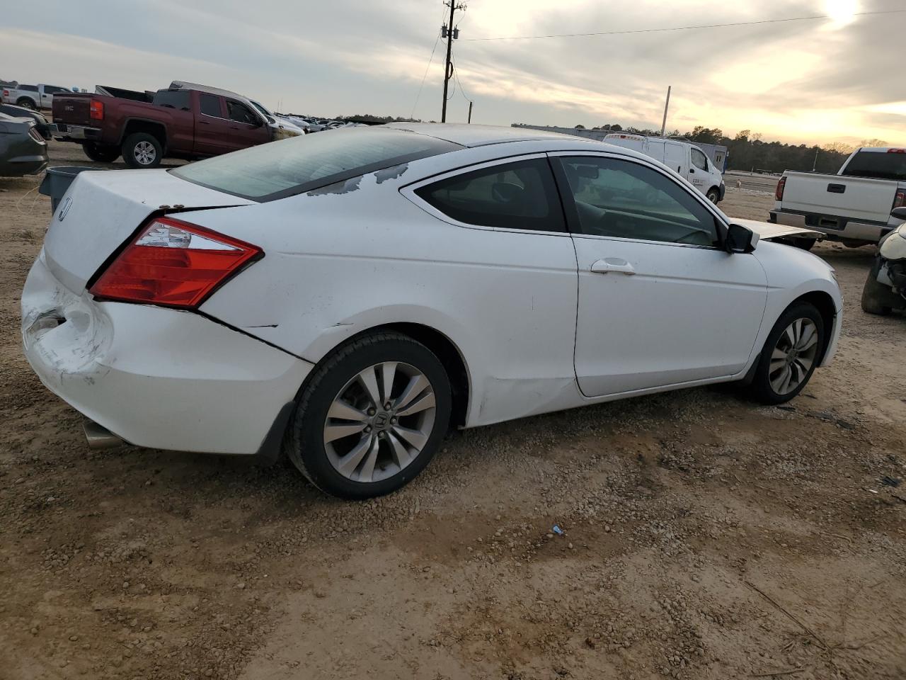 2010 Honda Accord - Image 3