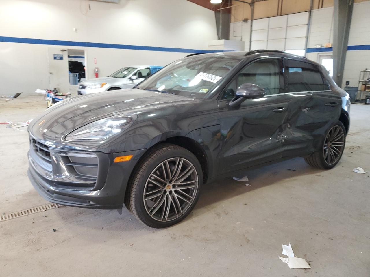 2024 Porsche Macan - Image 1