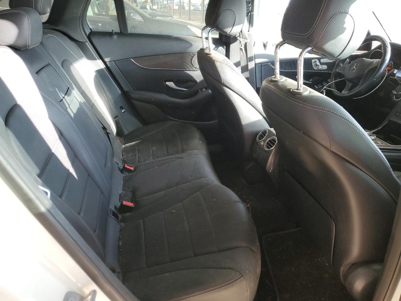 2017 Mercedes-Benz GLC - Image 10