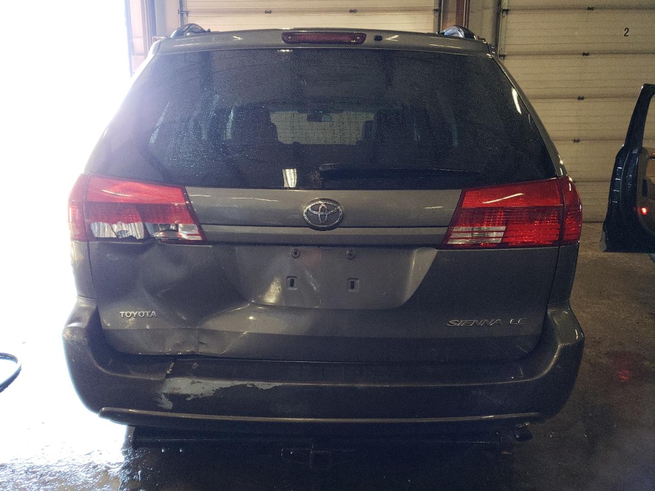 2005 Toyota Sienna - Image 6