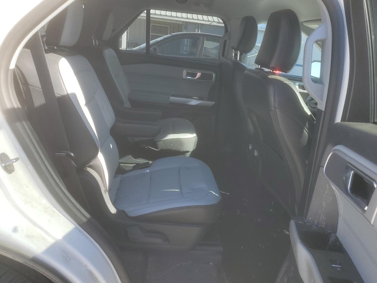 2021 Ford Explorer - Image 11