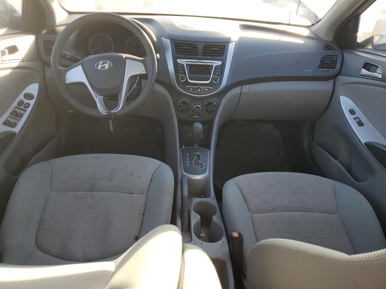 2014 Hyundai Accent - Image 8