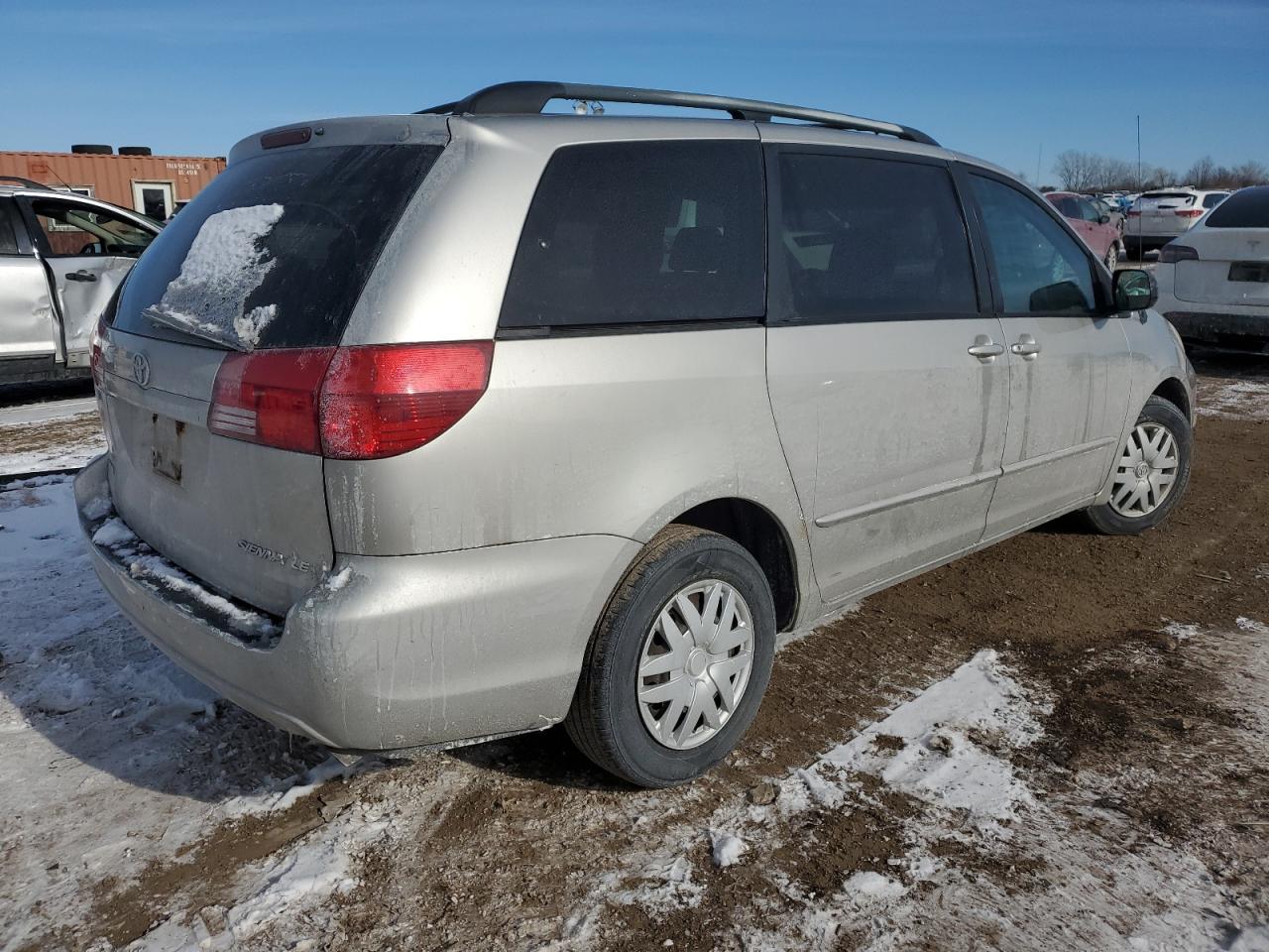 2004 Toyota Sienna - Image 3