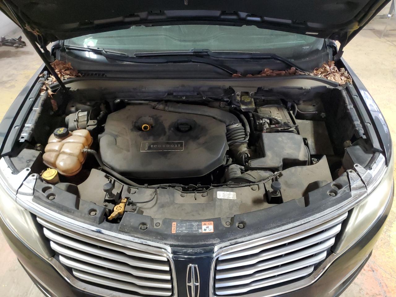 2015 Lincoln MKZ - Image 12