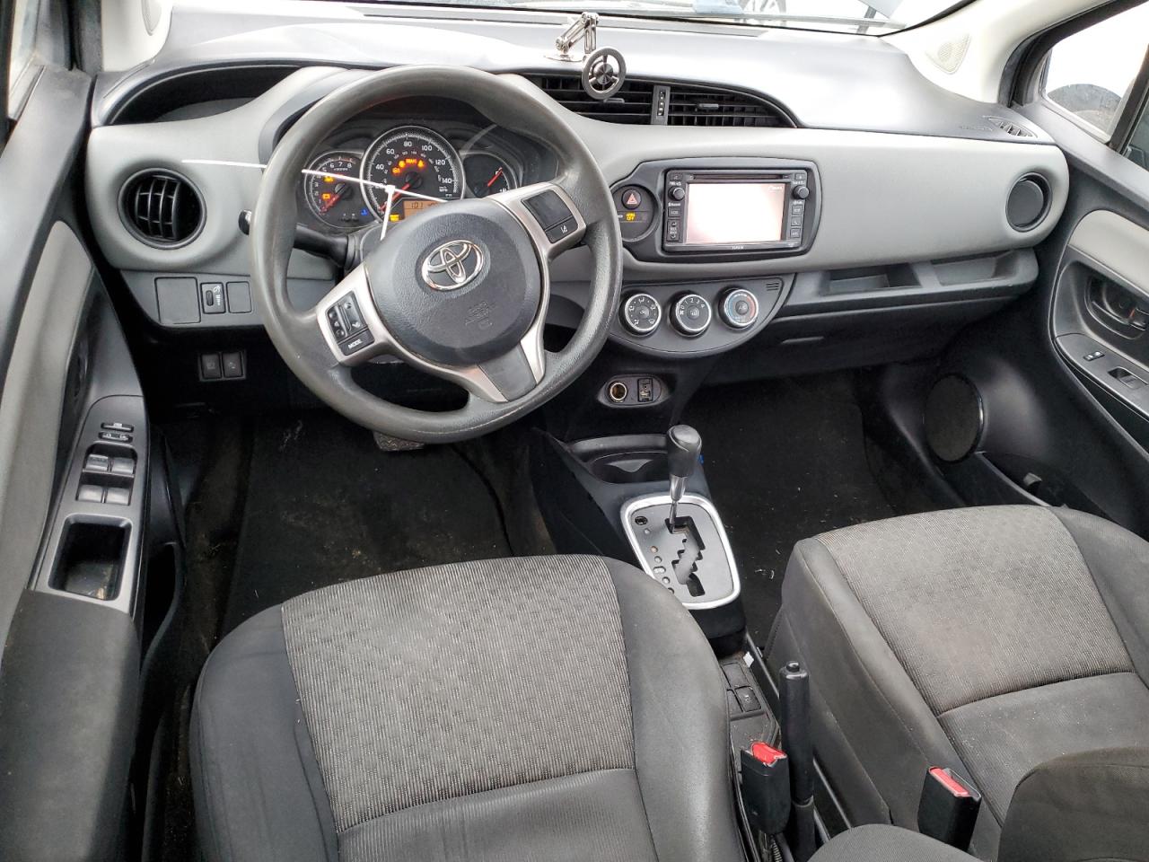 VIN VNKKTUD33HA073405 2017 TOYOTA YARIS no.8