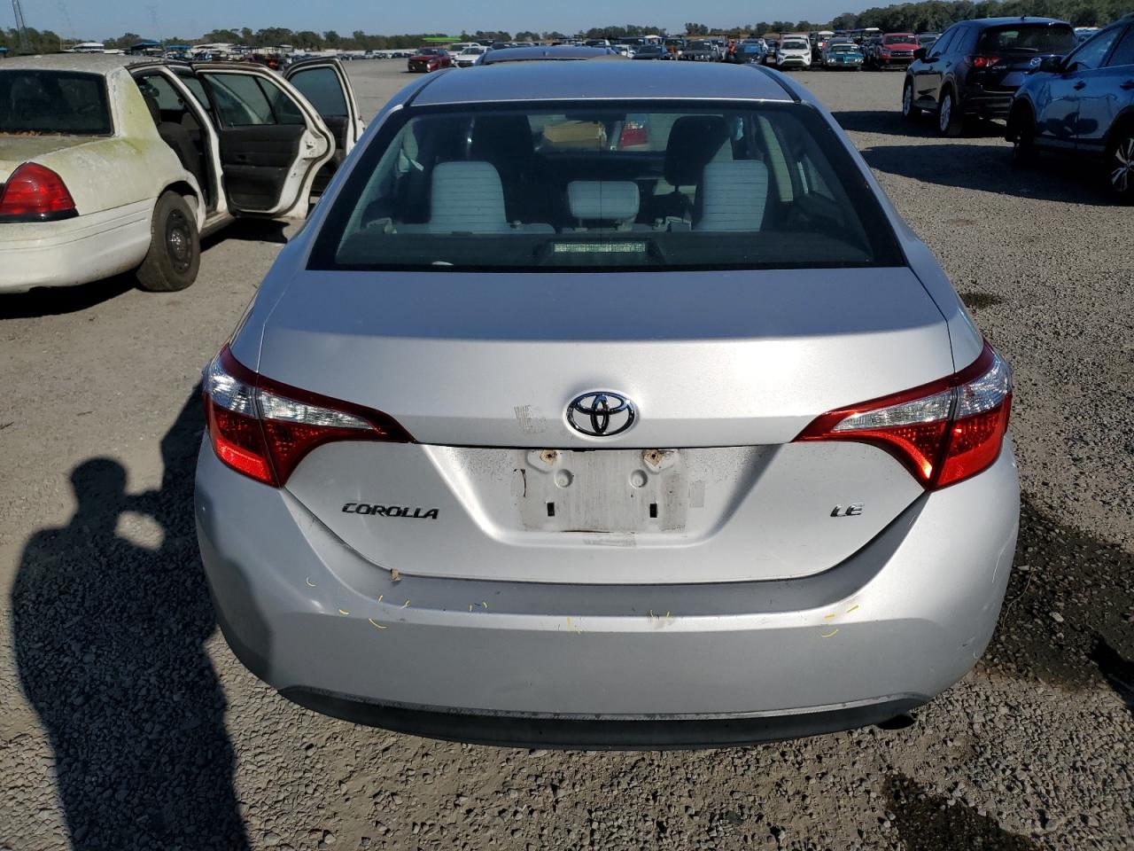 VIN 2T1BURHE9FC424437 2015 TOYOTA COROLLA no.6