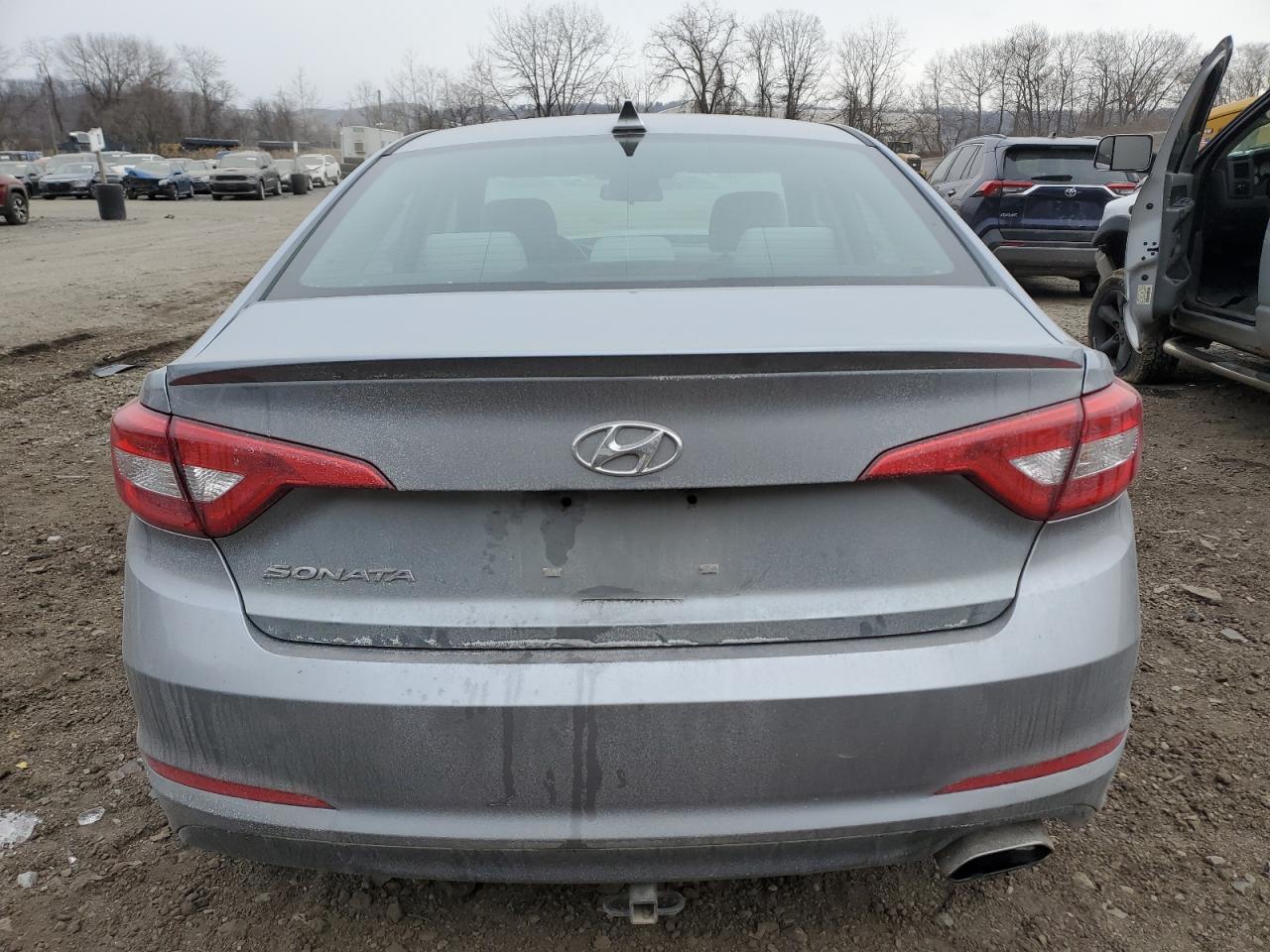 2017 Hyundai Sonata - Image 6