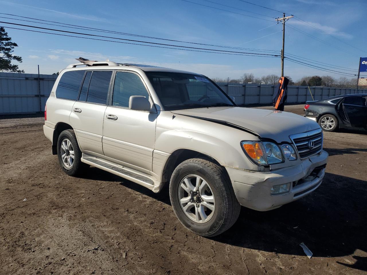 2004 Lexus LX - Image 4