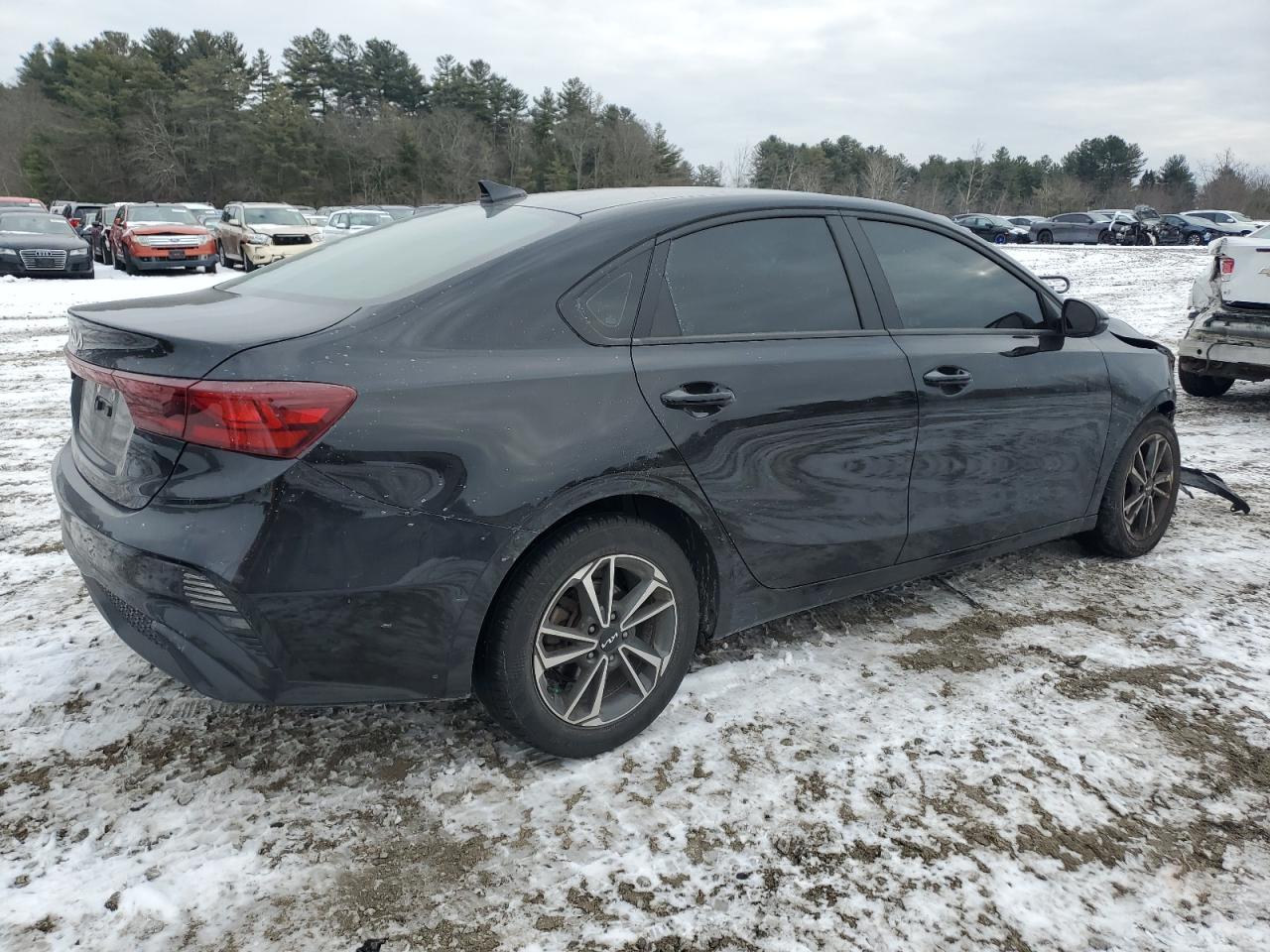 2023 Kia Forte - Image 3