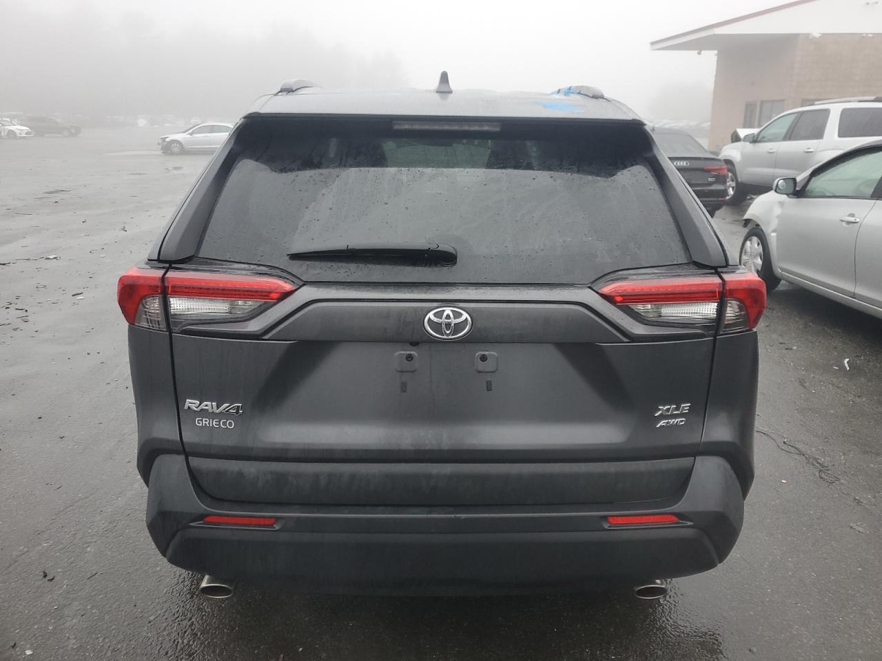 2020 Toyota RAV 4 - Image 6