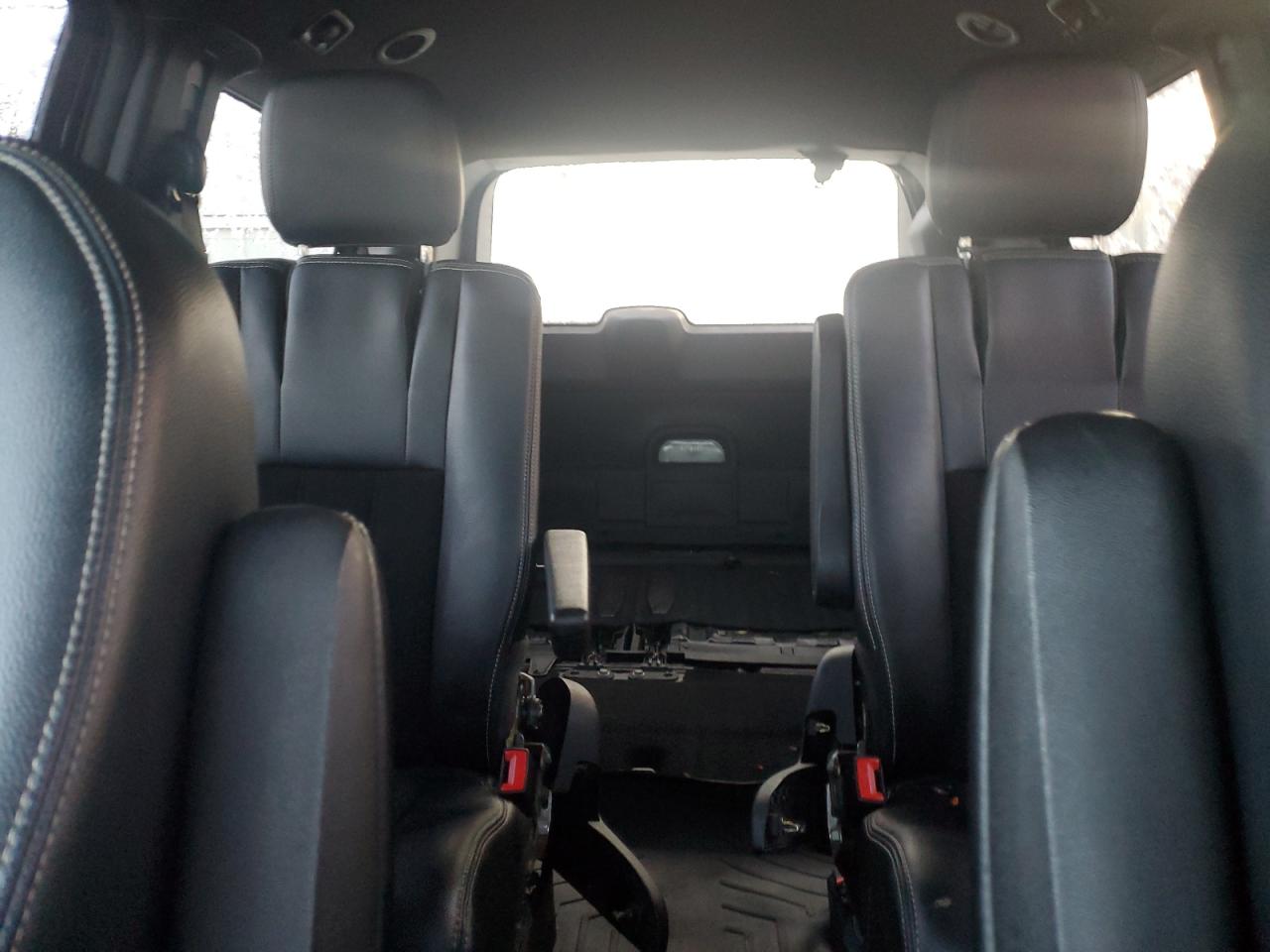 2016 Dodge Caravan - Image 10