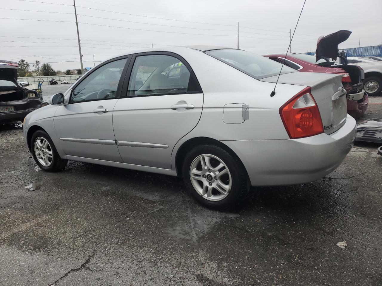 2004 Kia Spectra - Image 2