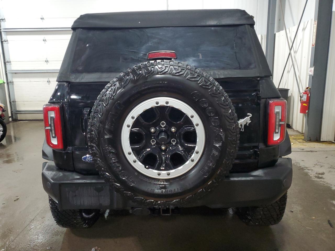 2023 Ford Bronco - Image 6