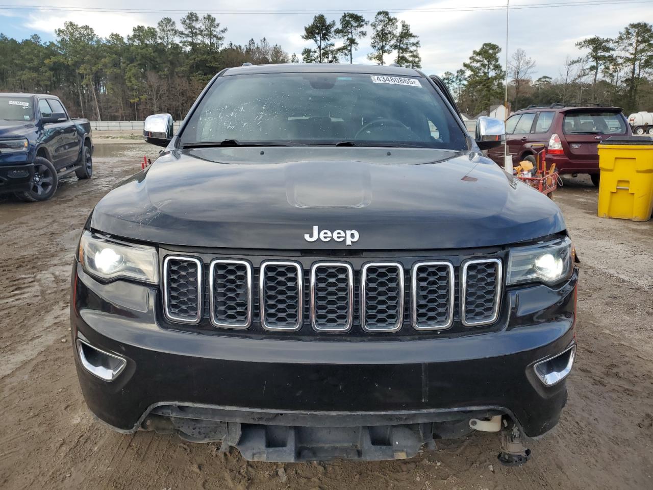 2017 Jeep Grand Cherokee - Image 5