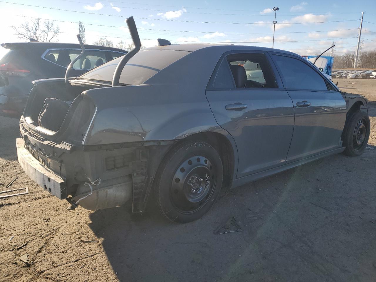 VIN 2C3CCAGG5JH177674 2018 CHRYSLER 300 no.3